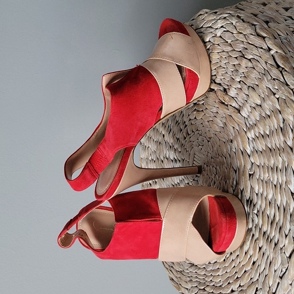 Tan and red platforms - Picture 3 of 5